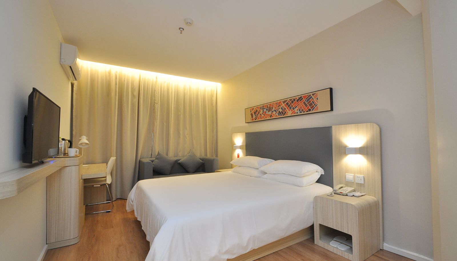Zimmer - Yilai Nanjing Pukou Taishan new village subway station hotel