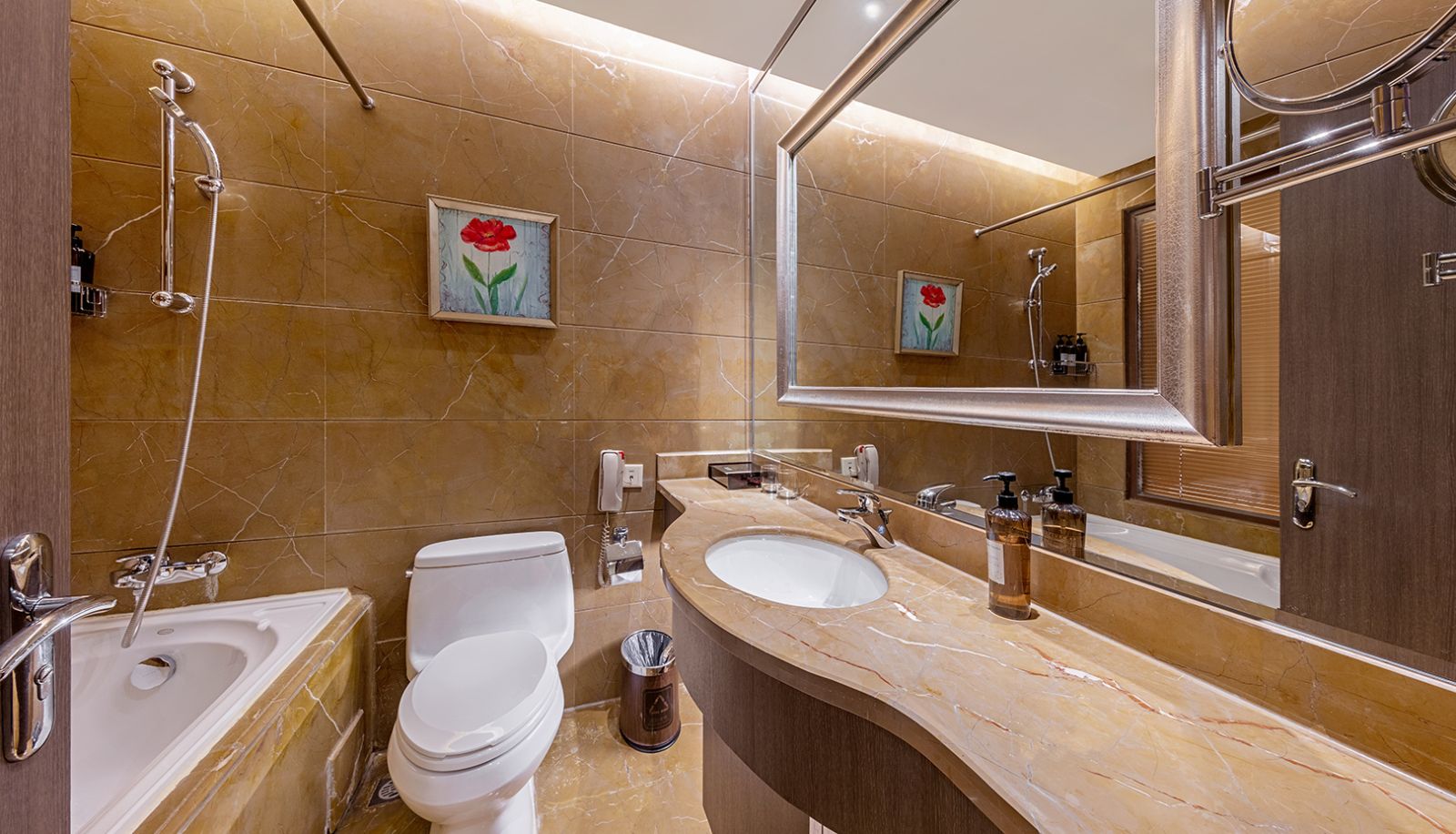 Zimmer - Orange crystal Beijing headquarters base Hotel