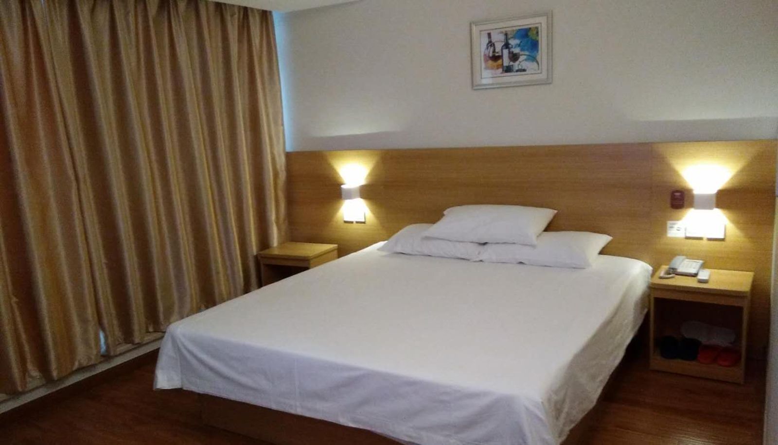 Zimmer - Yilai Jiangyin Zhouzhuang Bus Terminal Hotel