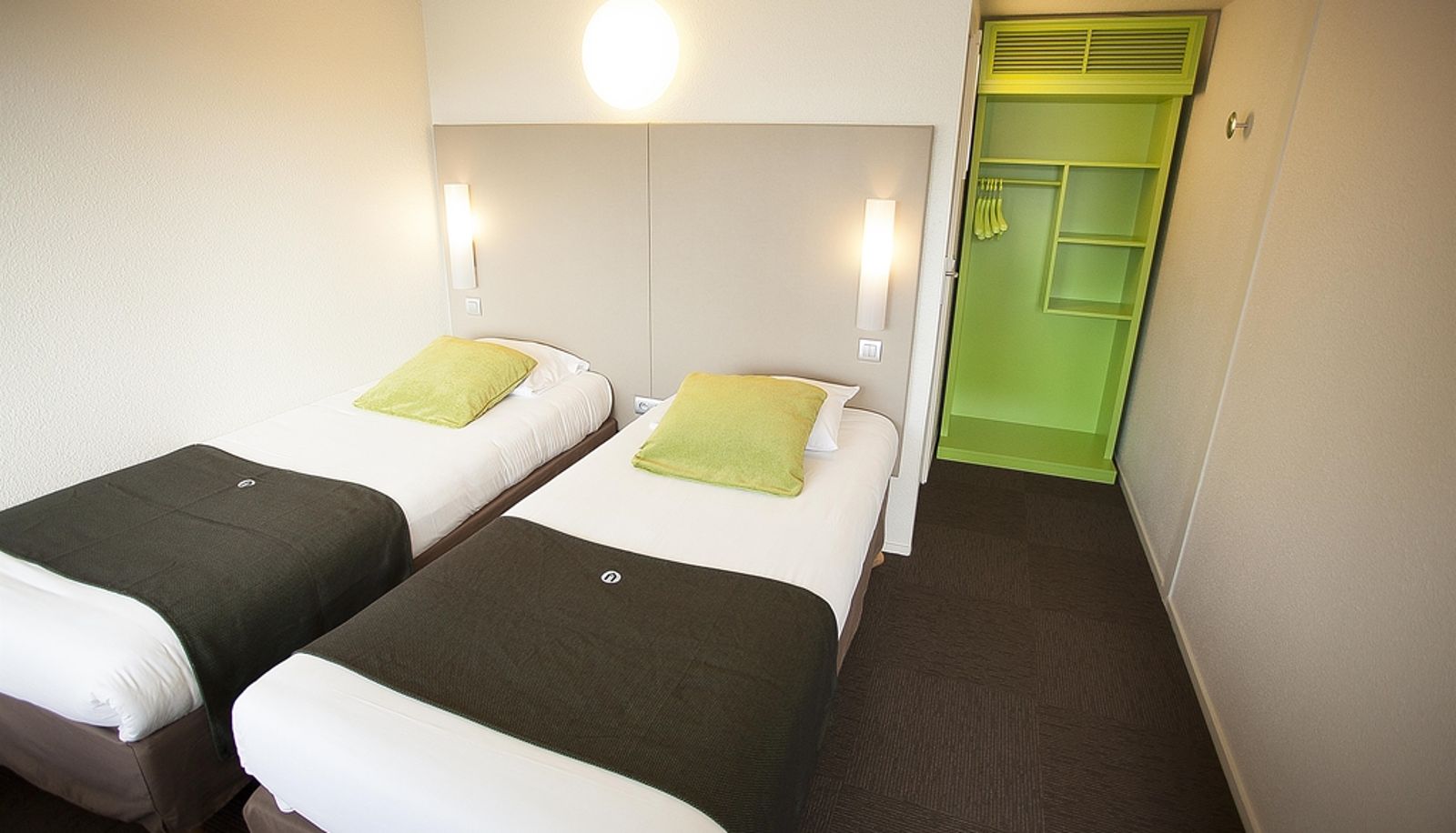 Chambre - CAMPANILE BOURGES NORD - Saint Doulchard