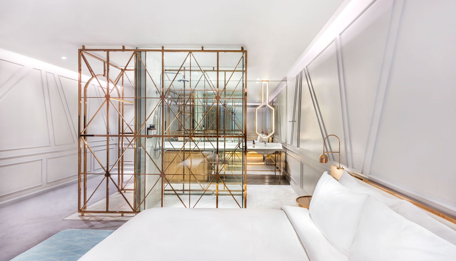 Zimmer - The Prestige Hotel