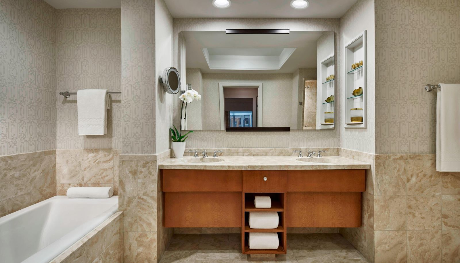 Zimmer - The Ritz-Carlton Boston