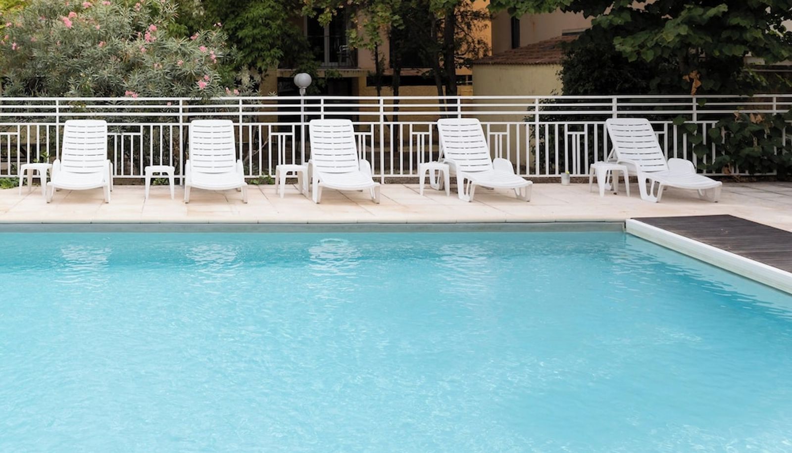 Piscine - Appart Hôtel Corte HR