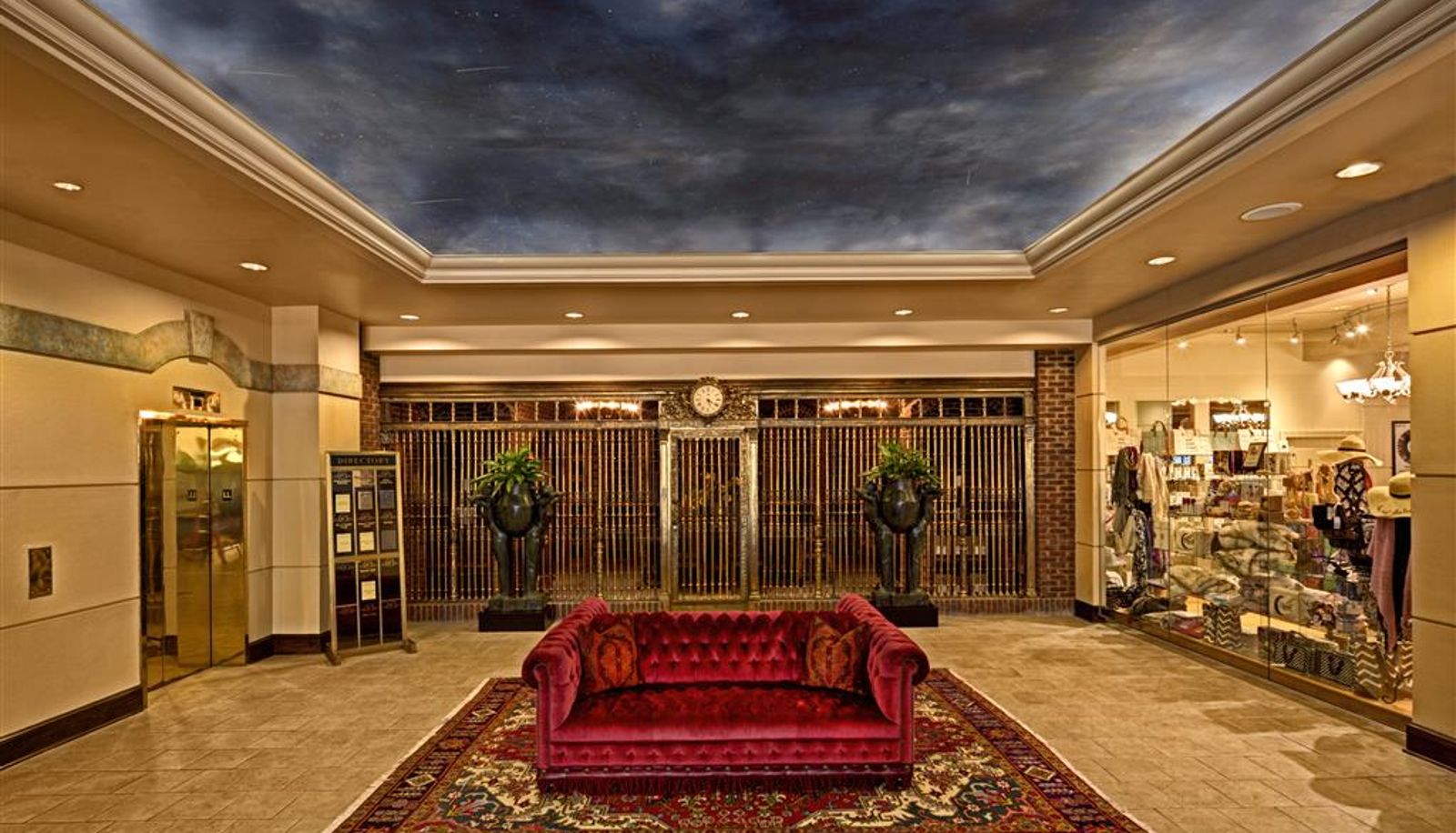 Hal - CARNEGIE HOTEL