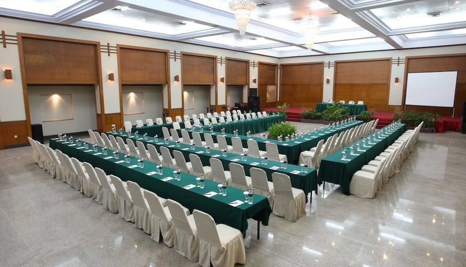 Sala na spotkanie - Makassar Golden Hotel
