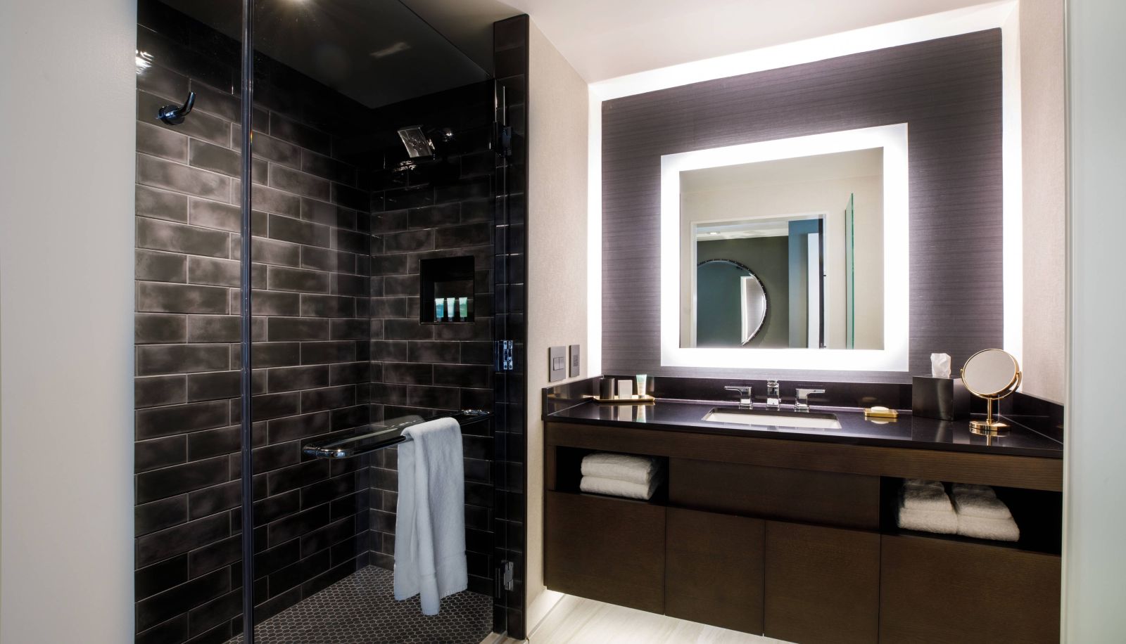 Room - Hotel Vin Grapevine Autograph Collection