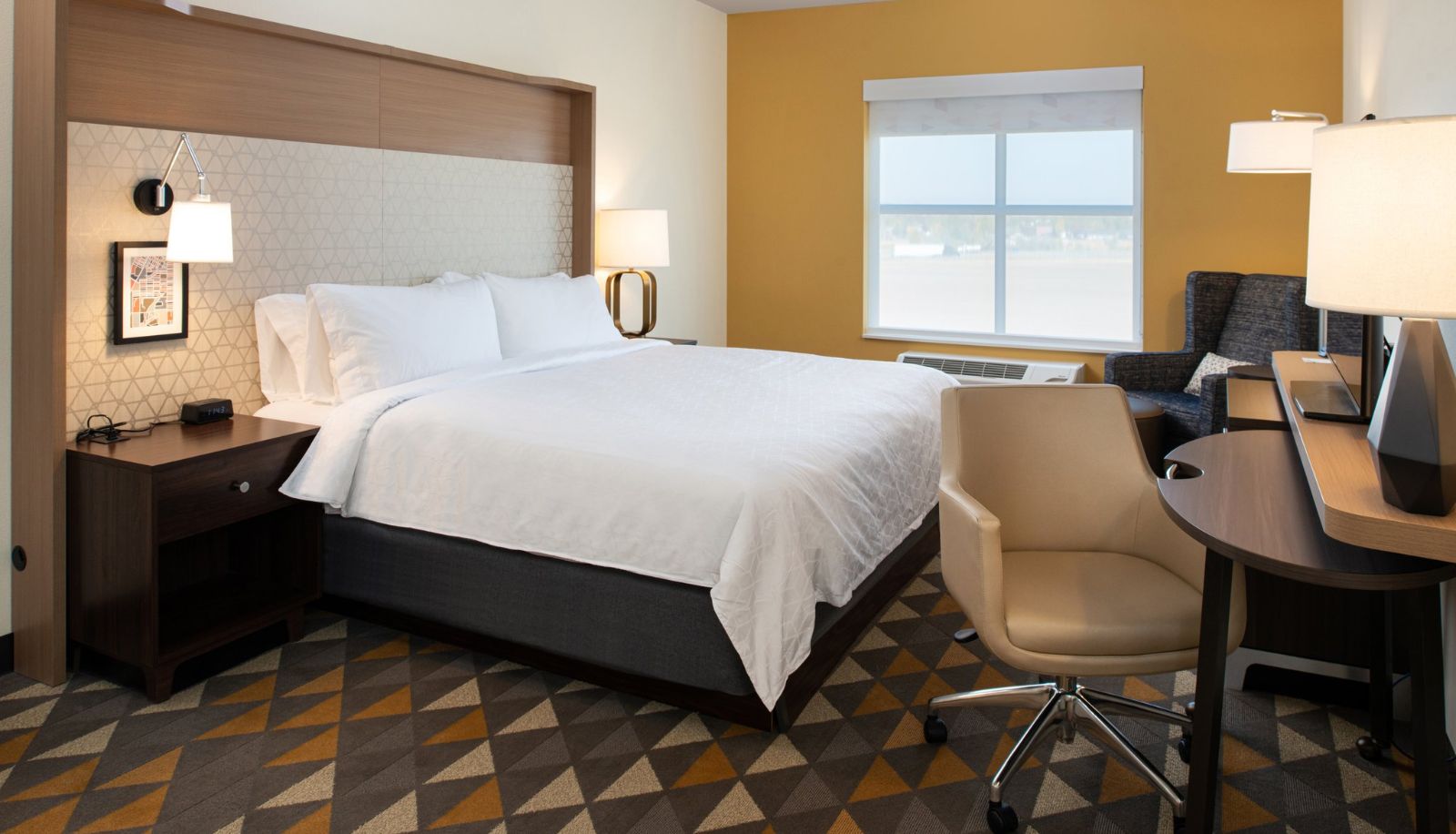 Room - Holiday Inn & Suites IDAHO FALLS by IHG