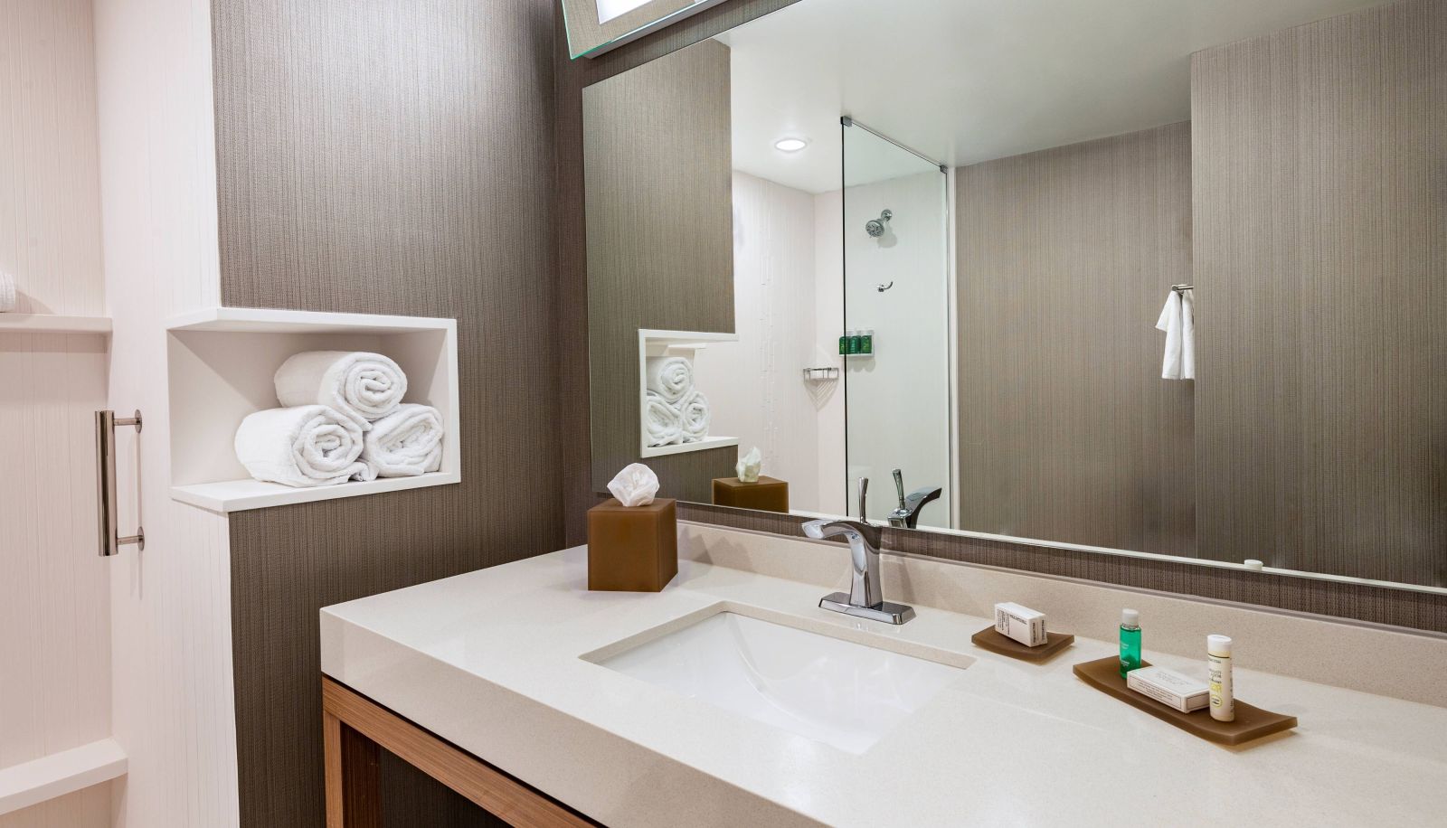 Zimmer - Courtyard by Marriott Winston-Salem Downtown