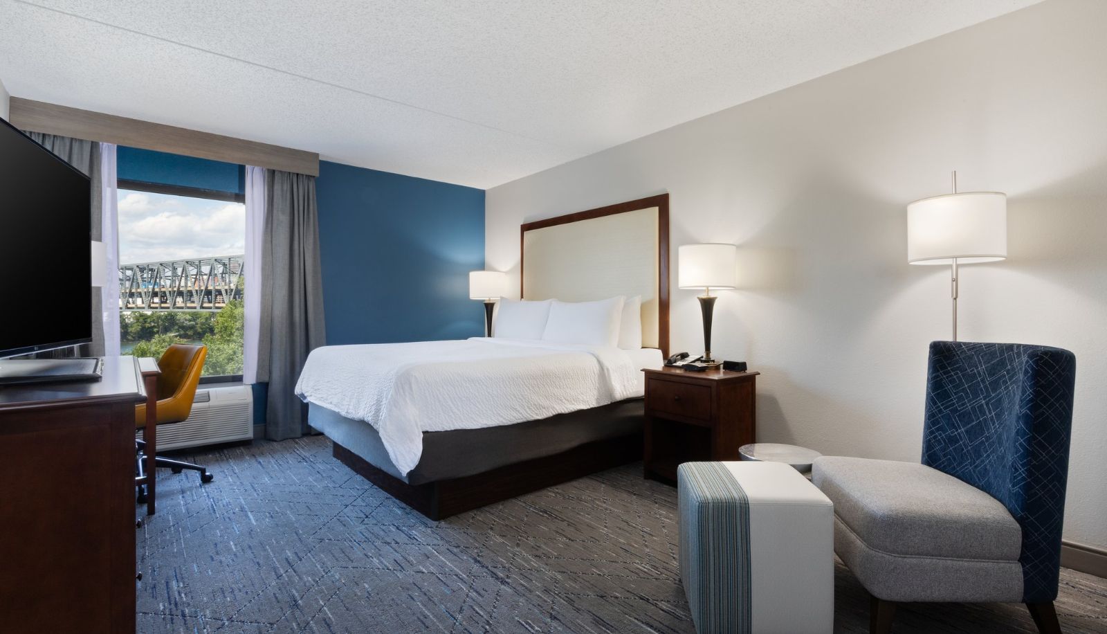 Camera - Holiday Inn Express & Suites CINCINNATI RIVERFRONT by IHG