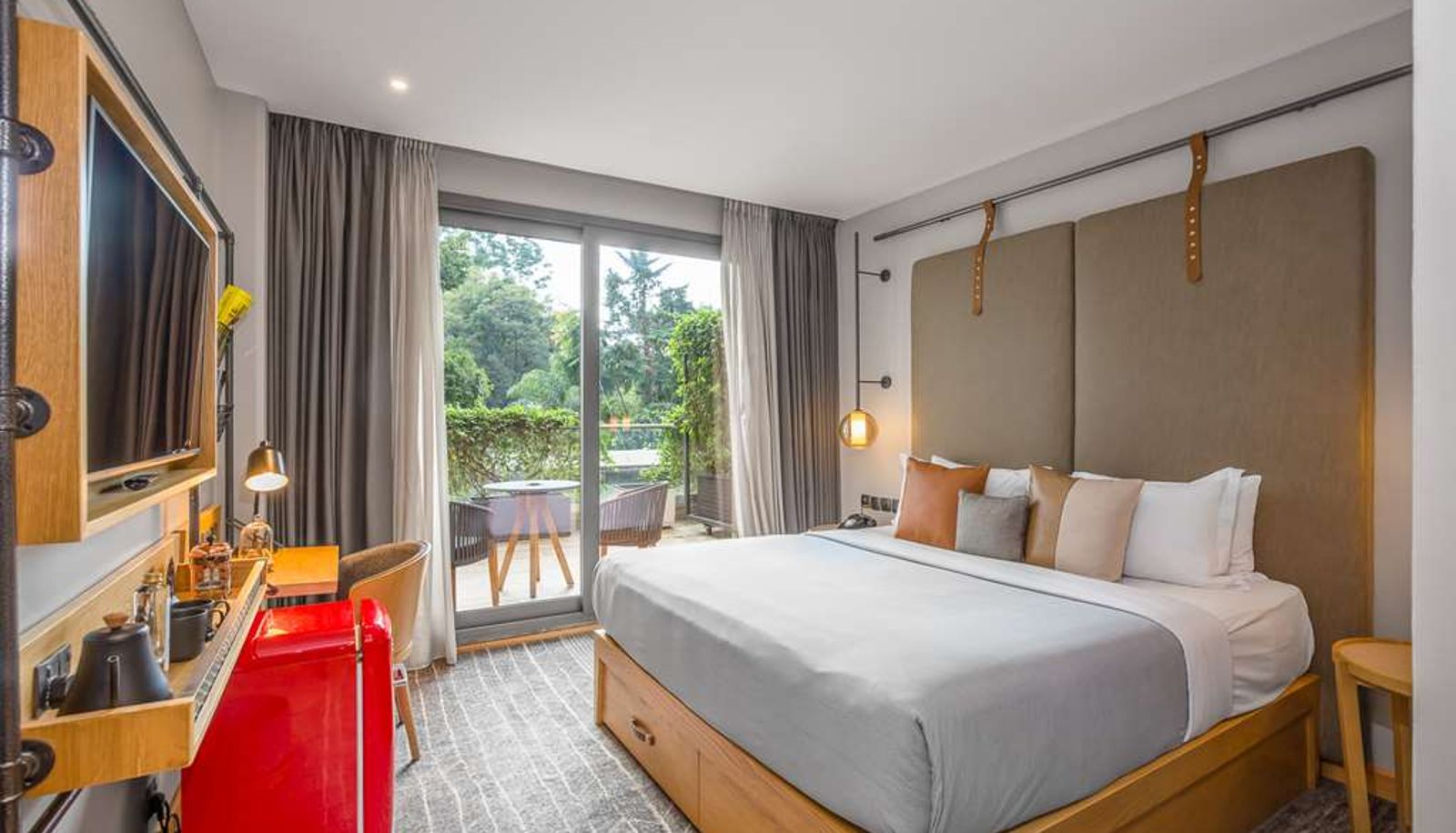 Room - The Social House