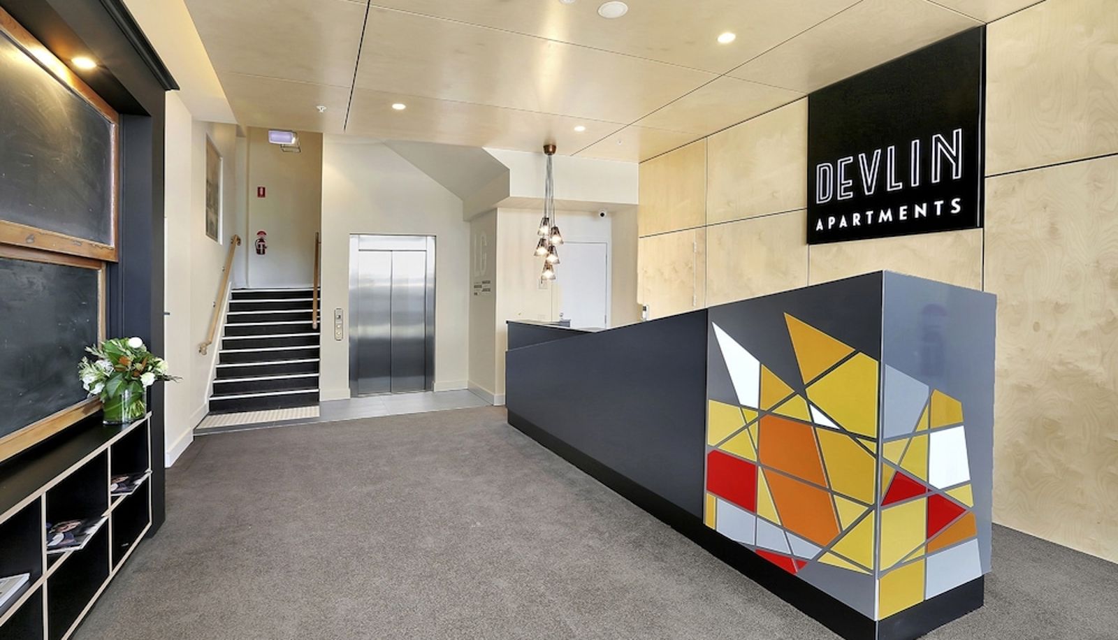 Recepción - Devlin Apartments