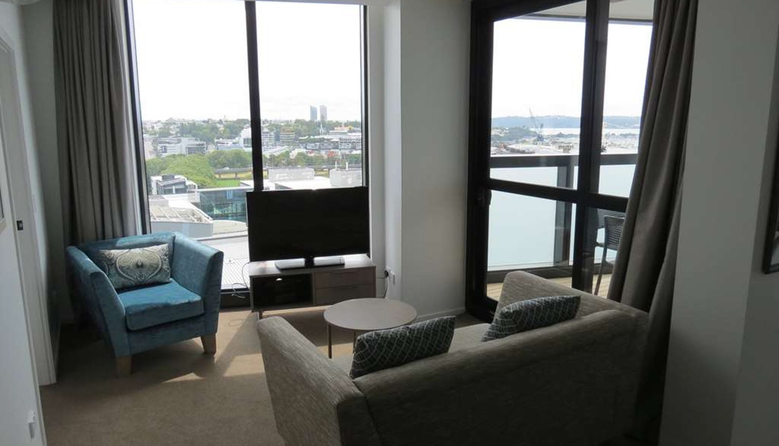 Chambre - Ramada Suites By Wyndham Victoria Street West