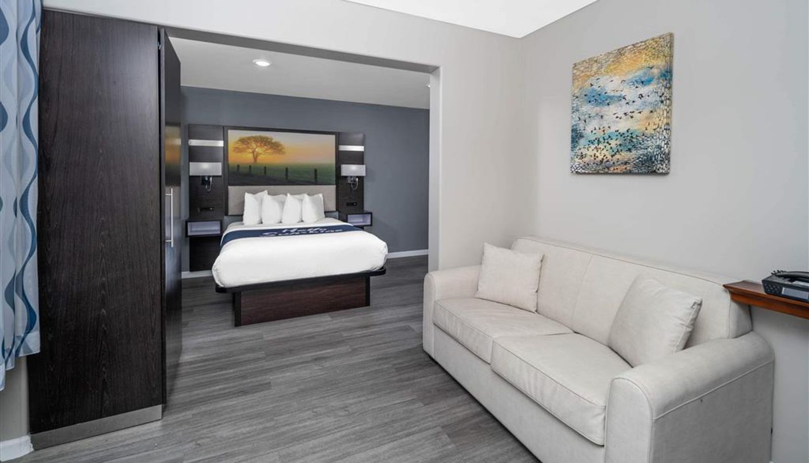 Zimmer - Days Inn by Wyndham Galt/Elk Grove South