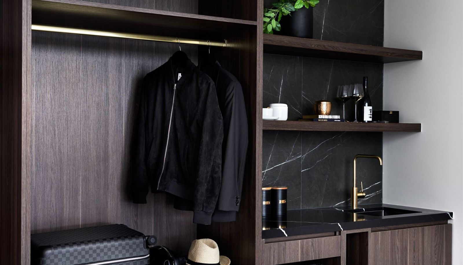 Suite - Crowne Plaza SYDNEY BURWOOD by IHG