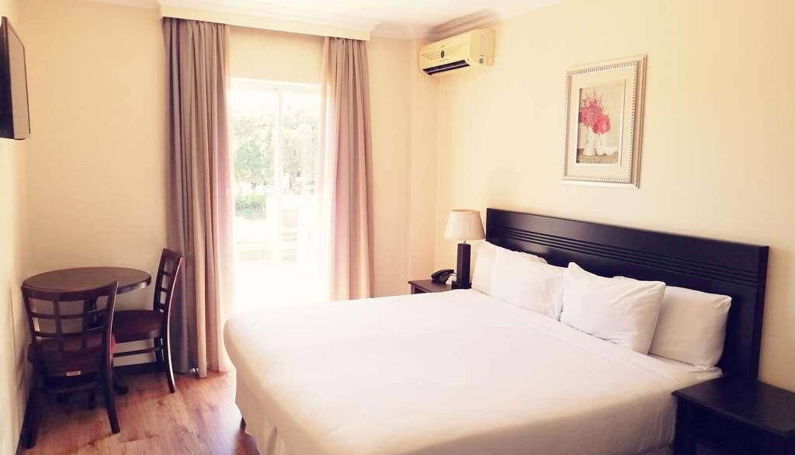 Zimmer - Regal Inn Ballito