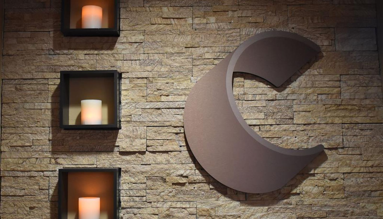 Hall - Comfort Suites Forrest City