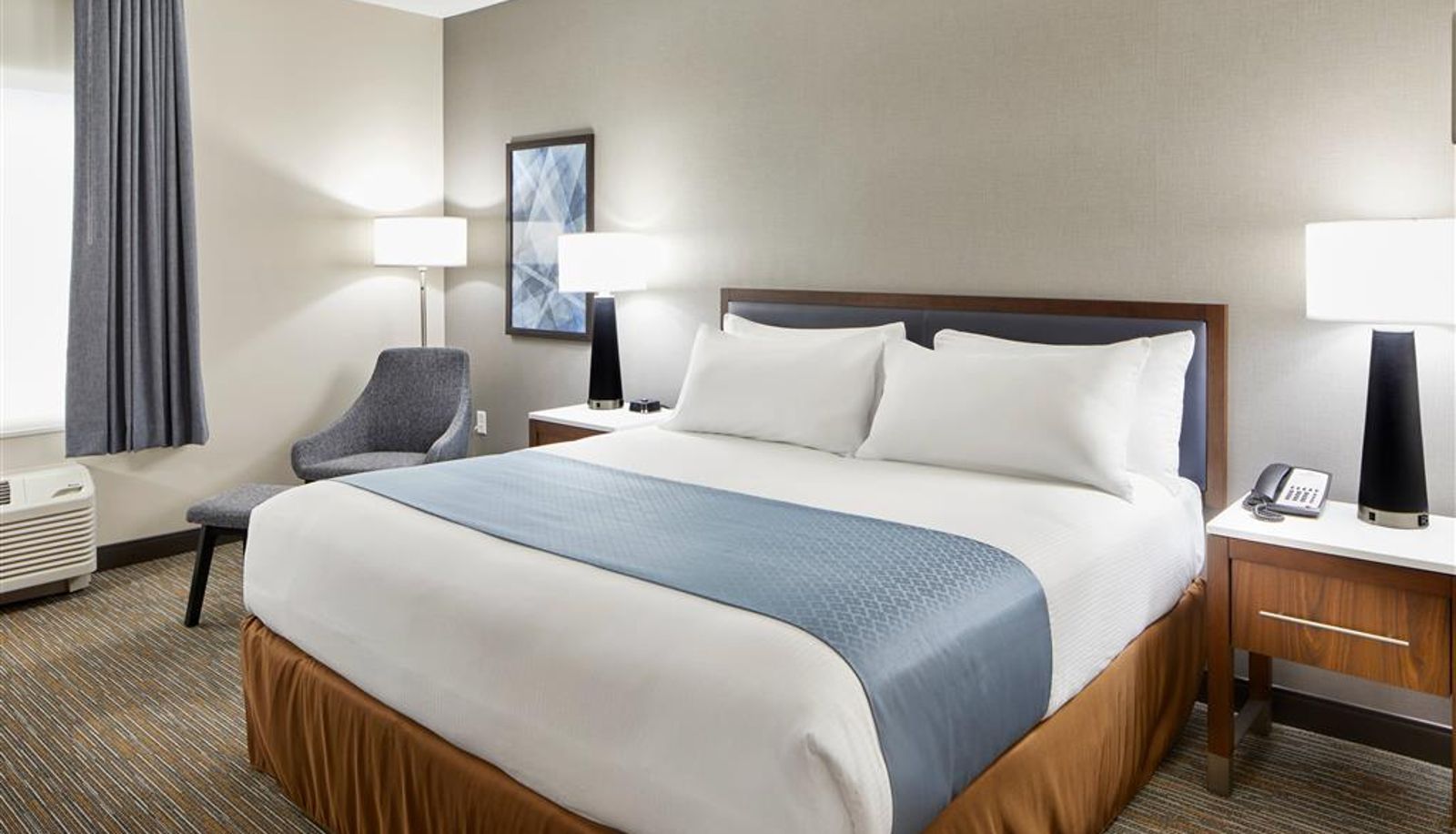 Room - Wingate by Wyndham Hurricane WV