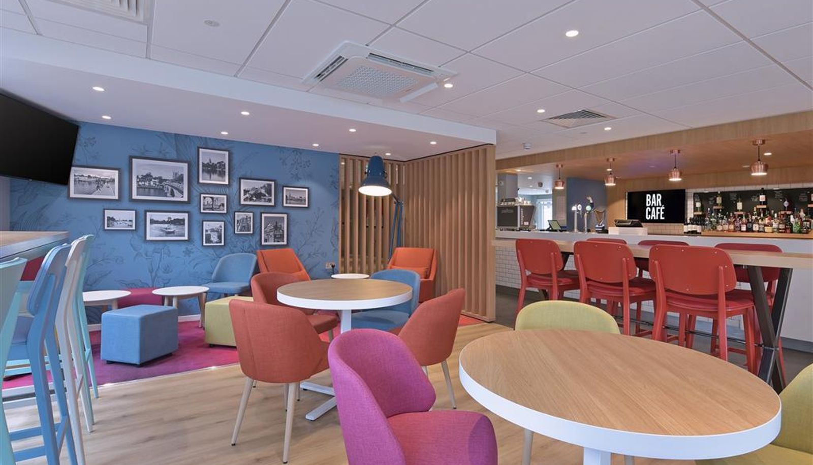 Restaurant - TRAVELODGE PLUS PORTSMOUTH CITY CENTRE