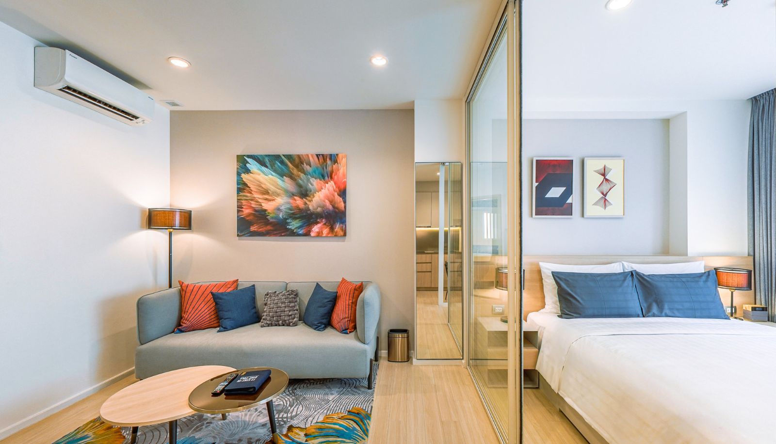 Camera - Vignette Collection SINDHORN MIDTOWN HOTEL BANGKOK by IHG