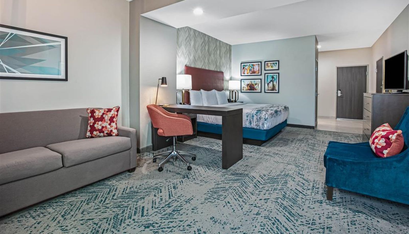 Camera - La Quinta Inn & Suites by Wyndham DFW West-Glade-Parks