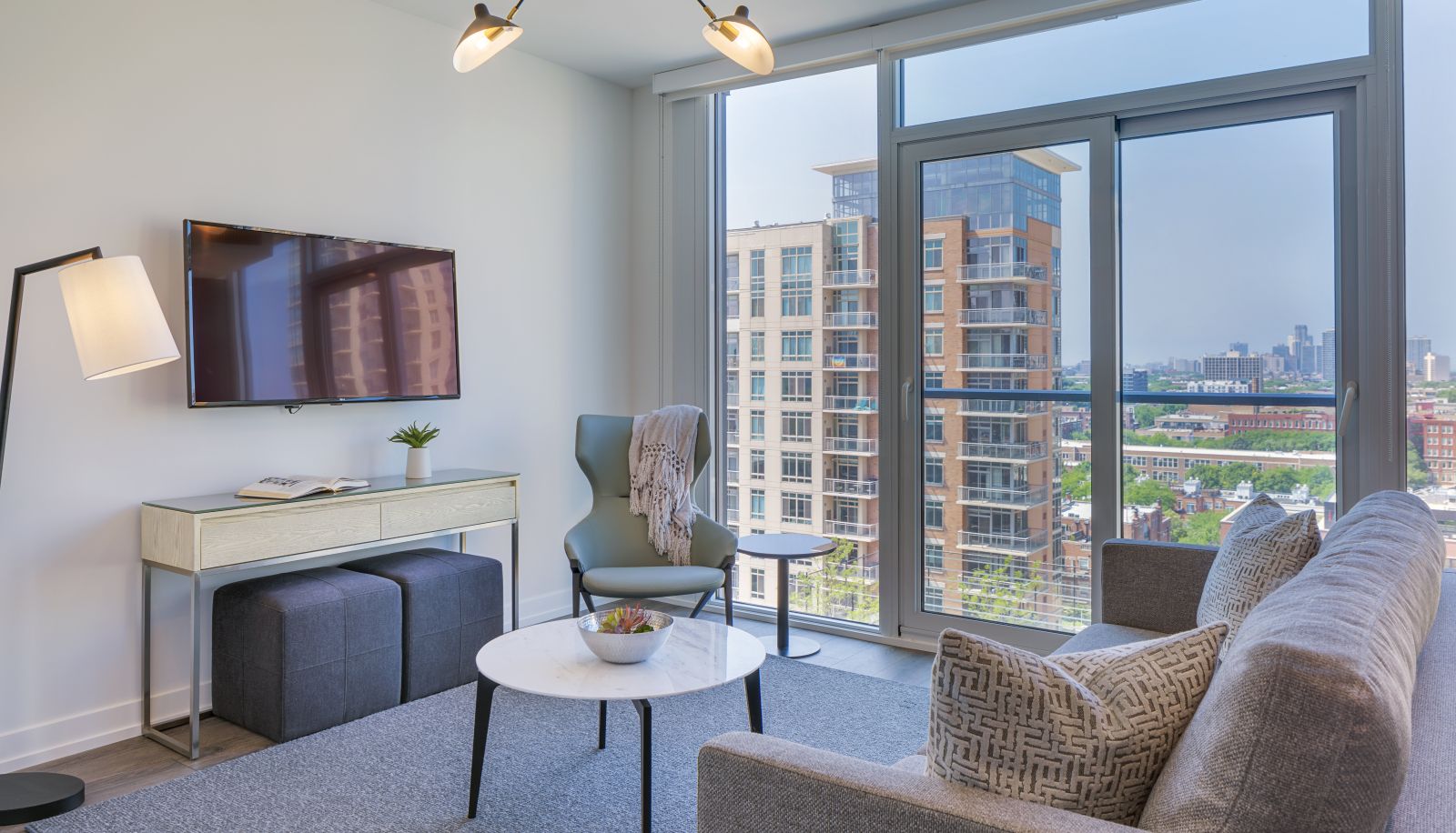 Kamer - Level Chicago - Old Town
