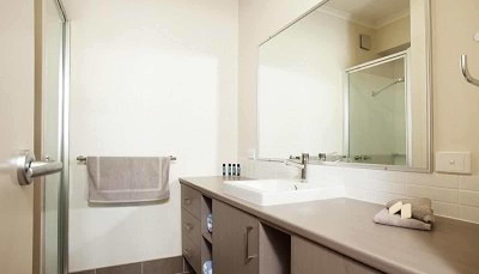 Zimmer - Freshwater East Kimberley Apartments