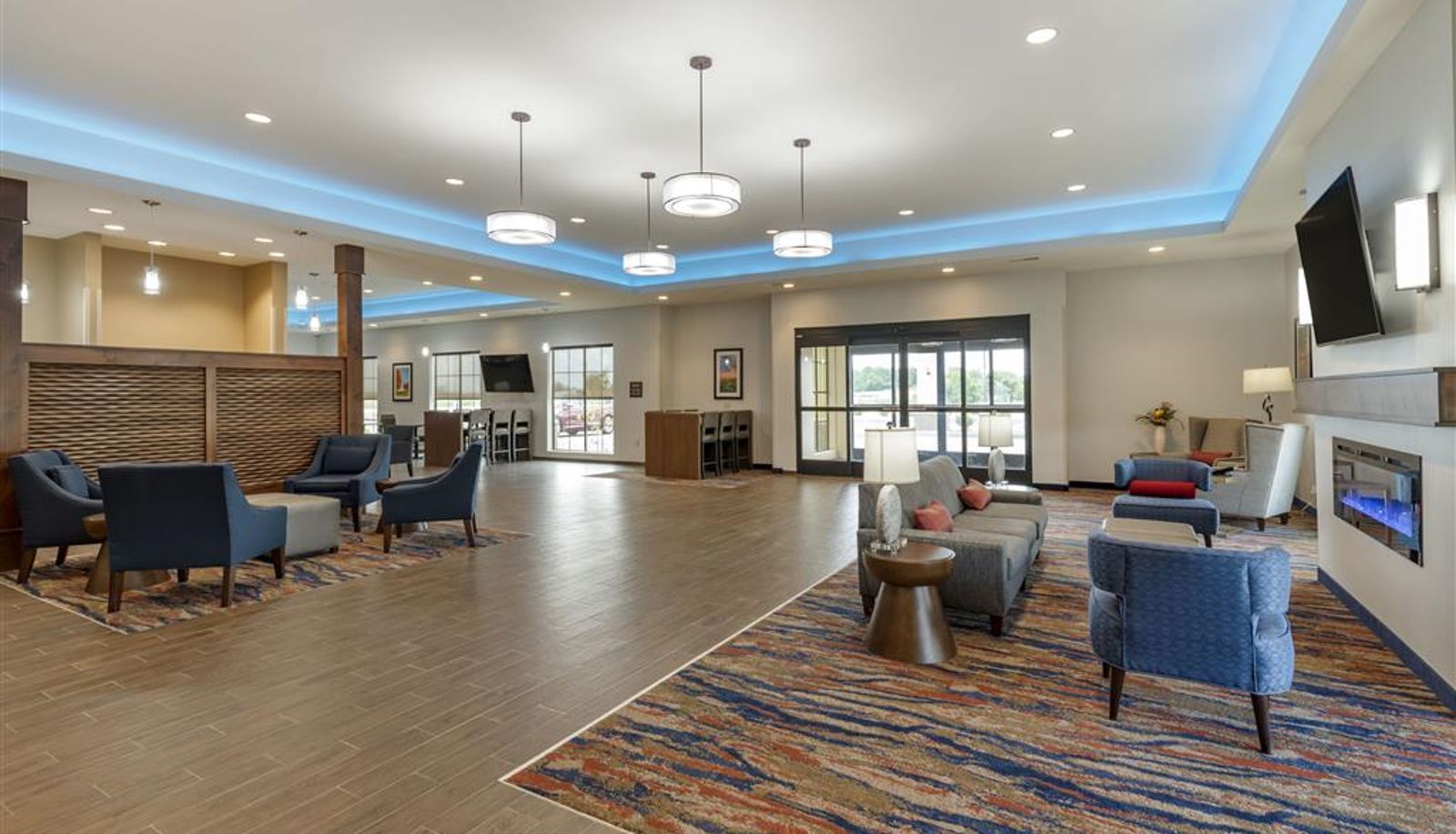 Hall - Comfort Suites Dry Ridge