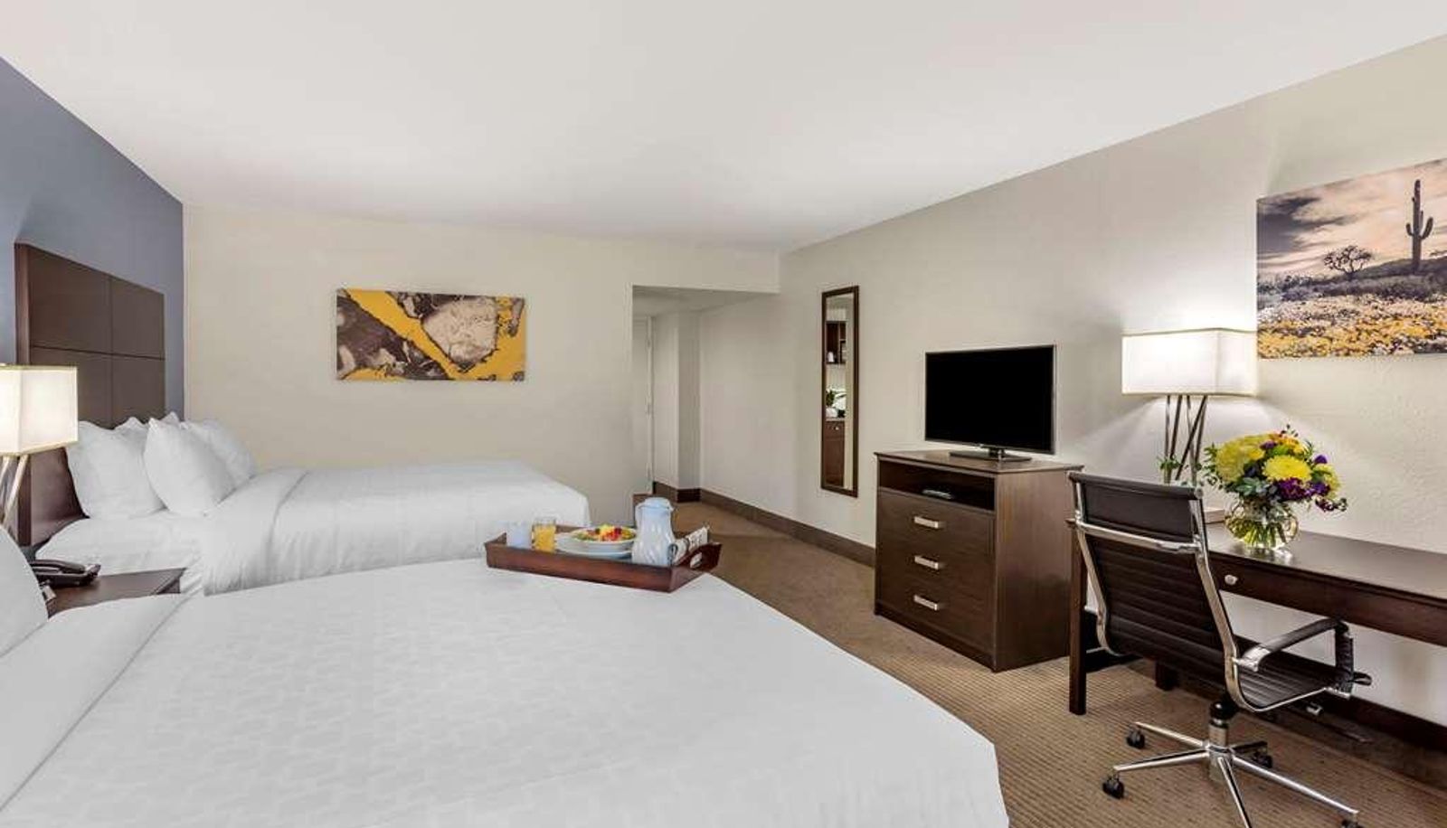 Pokój czteroosobowy - Best Western Downtown Casper Hotel