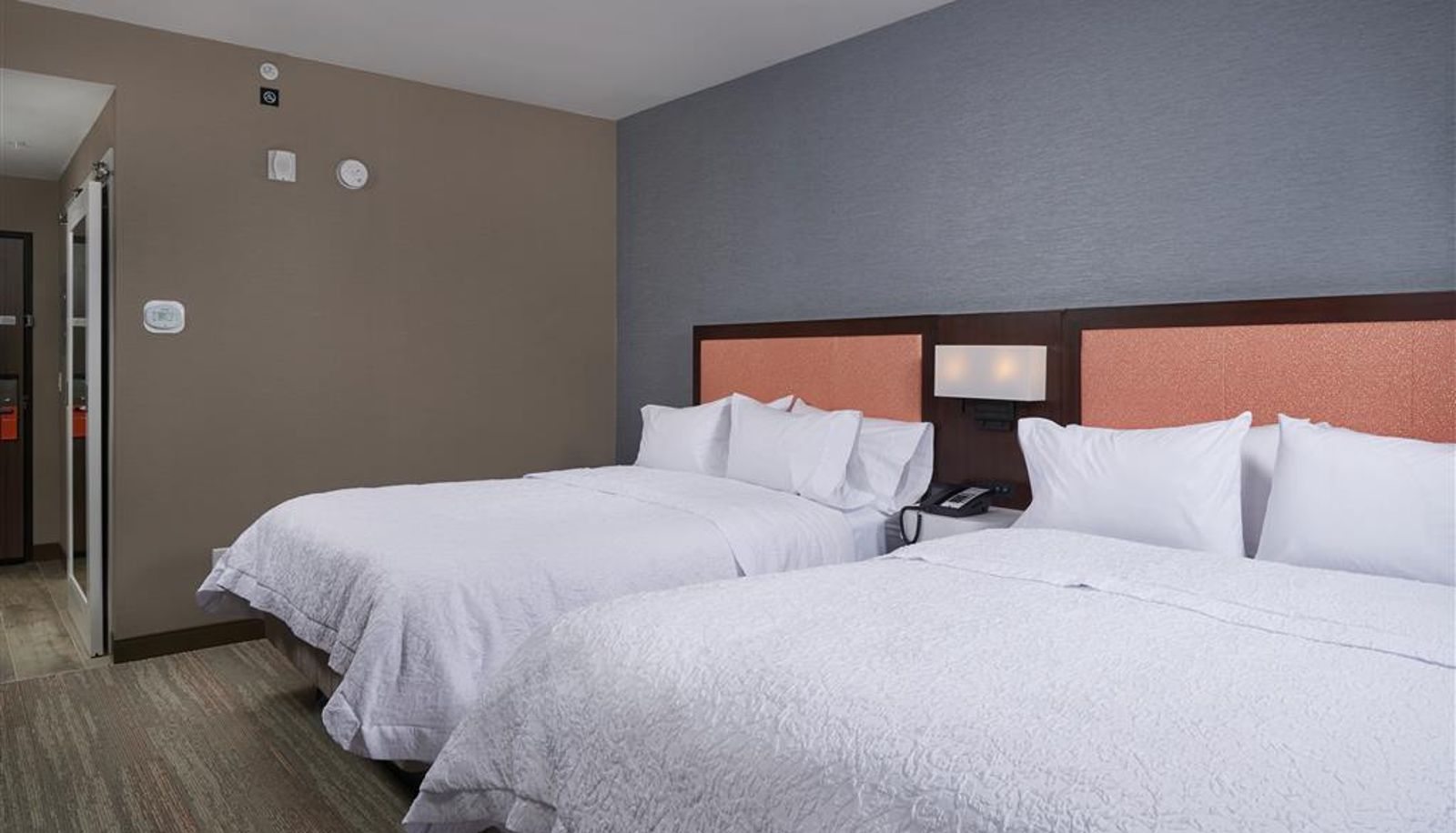 Zimmer - Hampton Inn by Hilton Burley