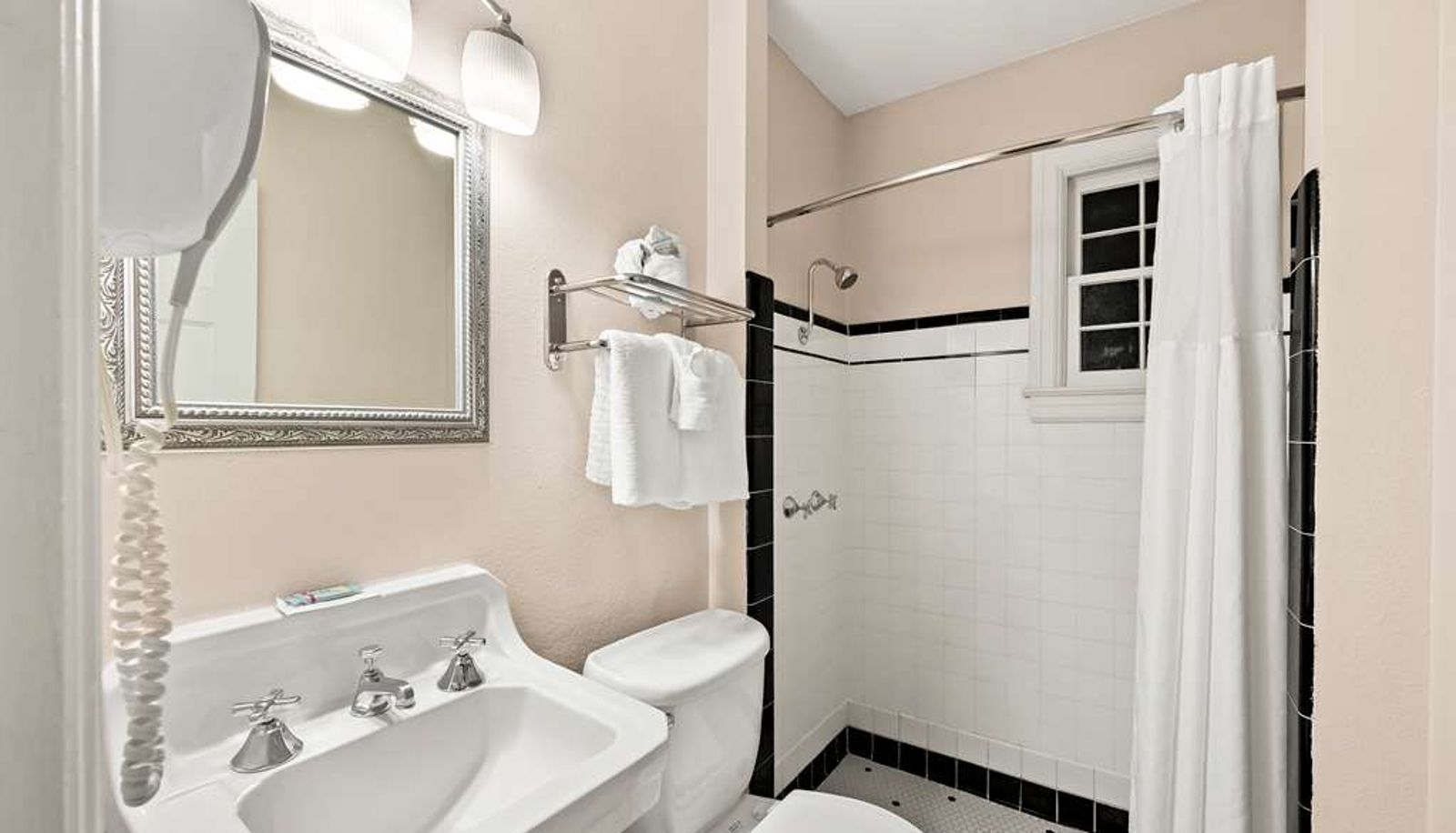 Zimmer - Best Western Route 66 Rail Haven