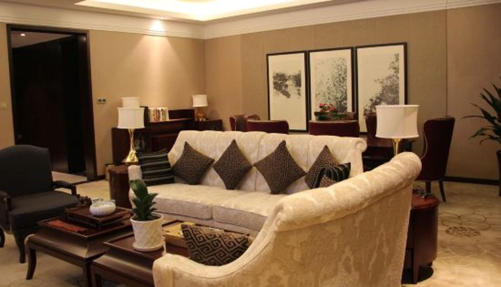 Innenbreich - Zunyi Meitan Tianhu International Hotel the worlds first pot of tea culture park