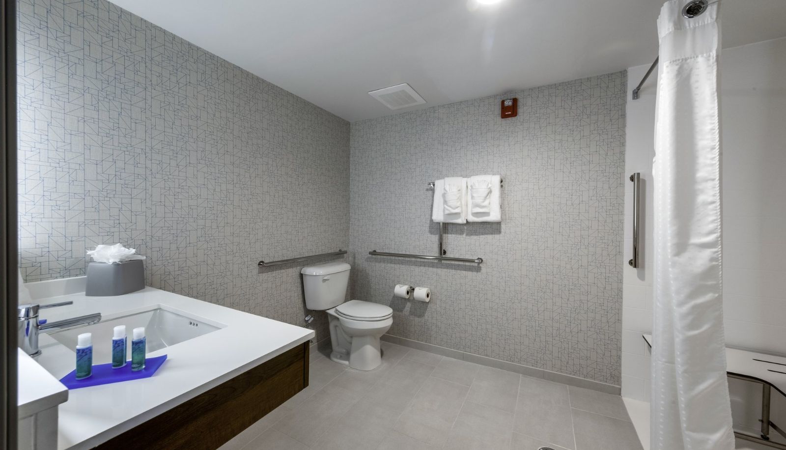 Room - Holiday Inn Express & Suites STAUNTON by IHG