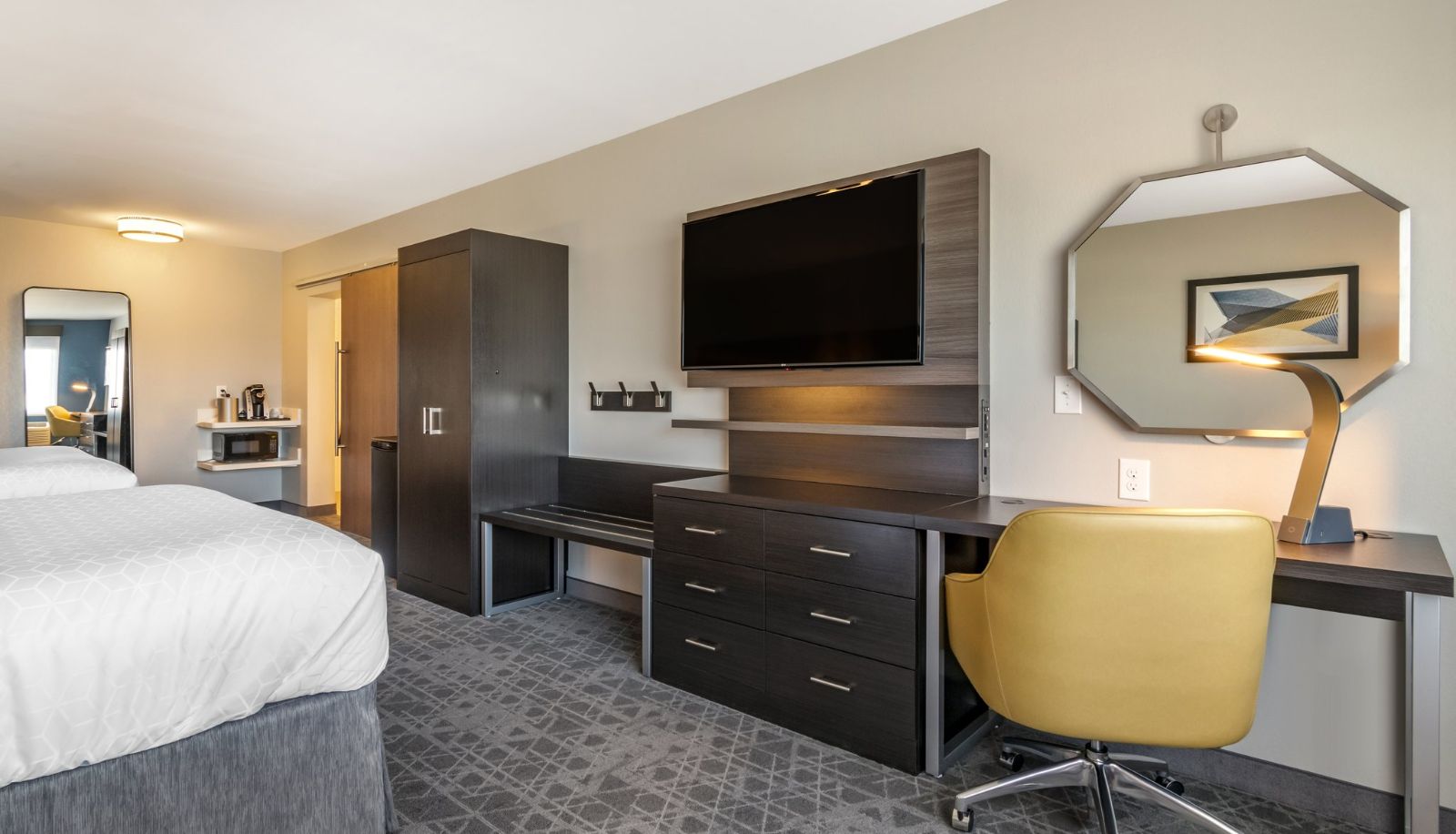 Camera - Holiday Inn Express & Suites CARLISLE SOUTHWEST – I-81 by IHG