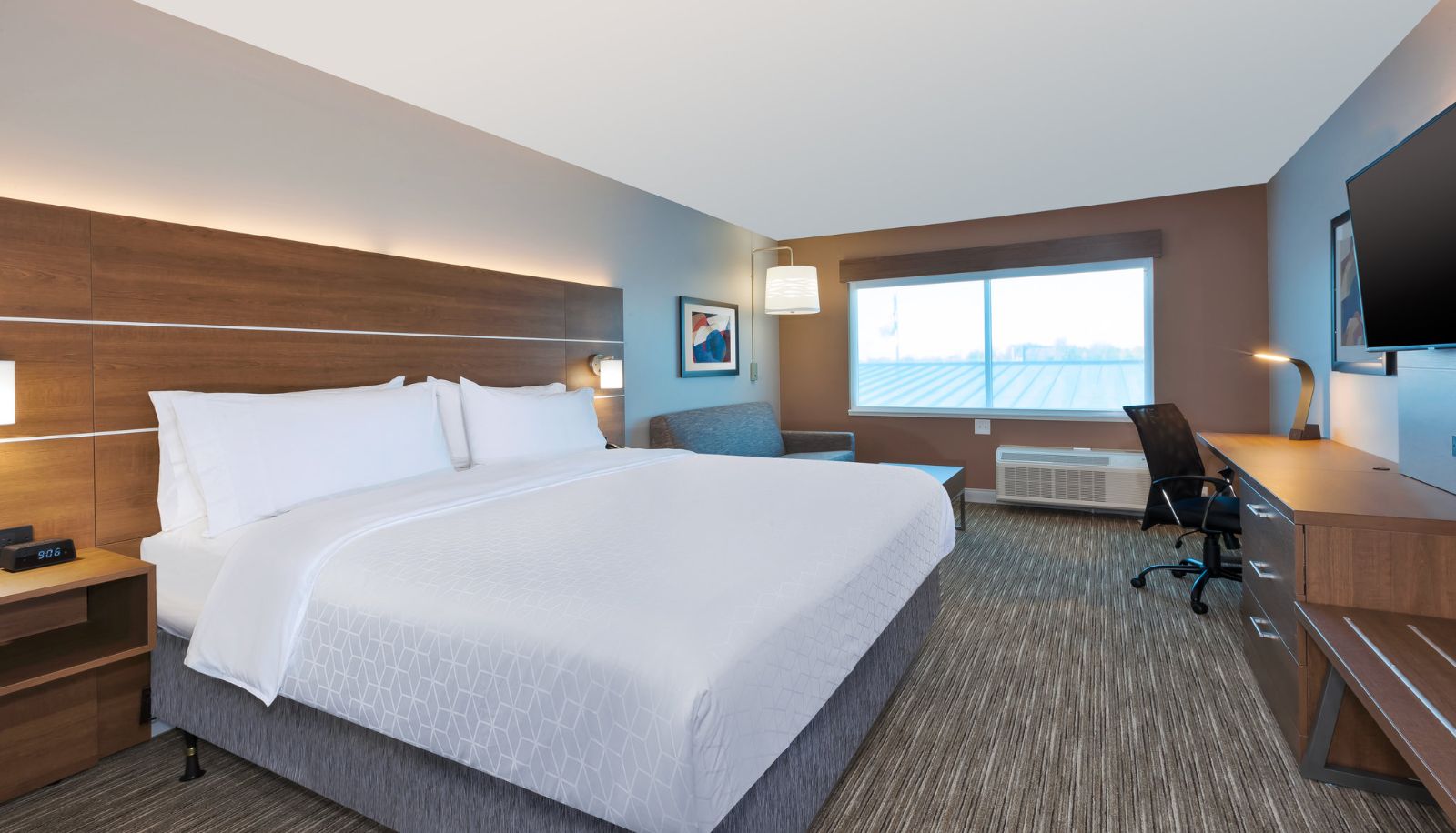 Room - Holiday Inn Express & Suites CEDAR SPRINGS - GRAND RAPIDS N by IHG