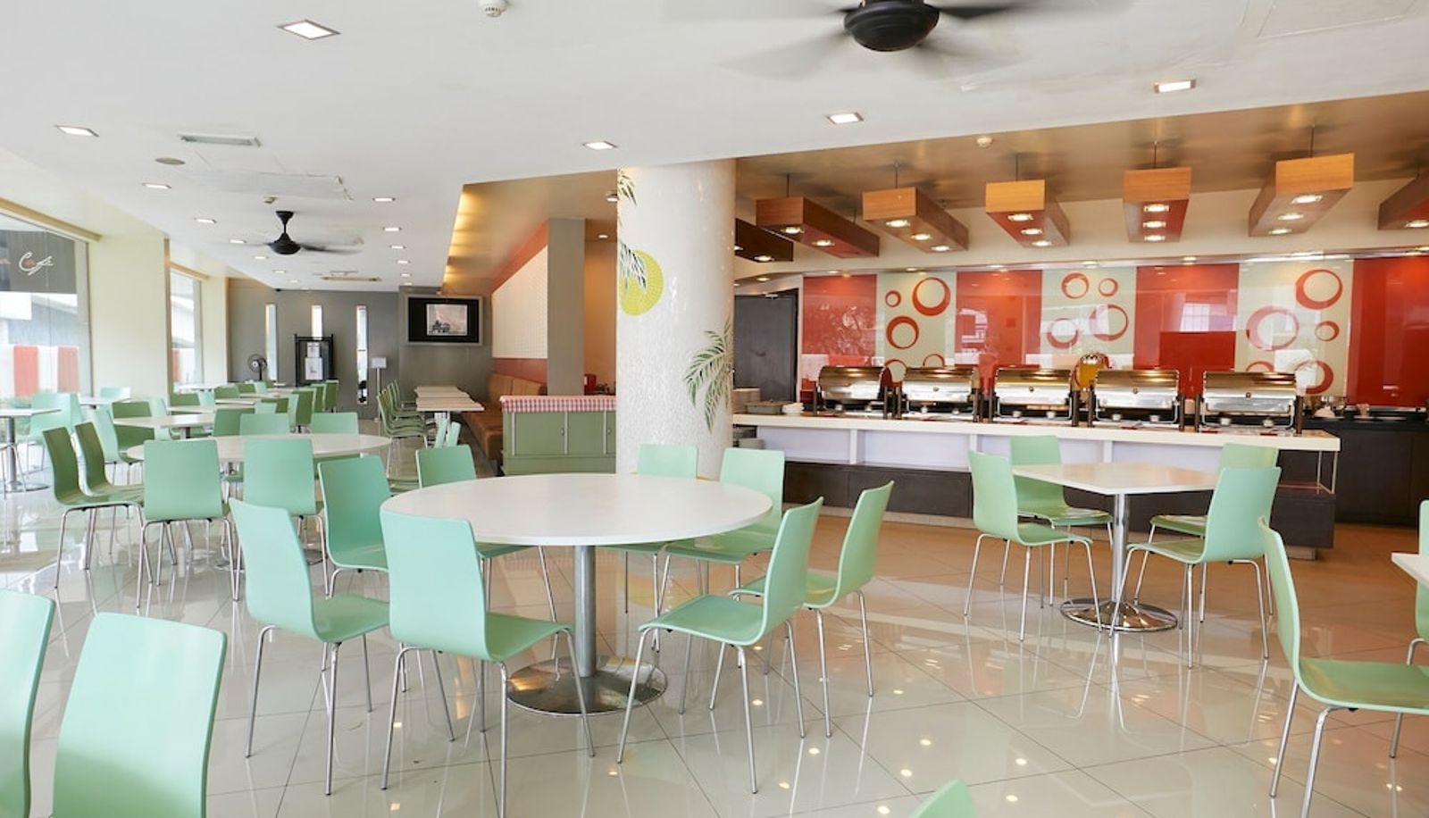 Restaurant - Grand Pacific Hotel