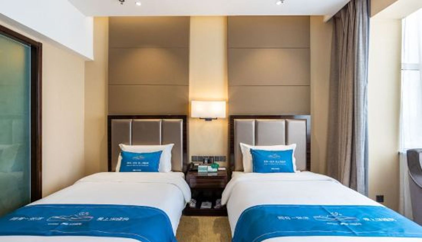 Room - Baiyin Renan Hotel