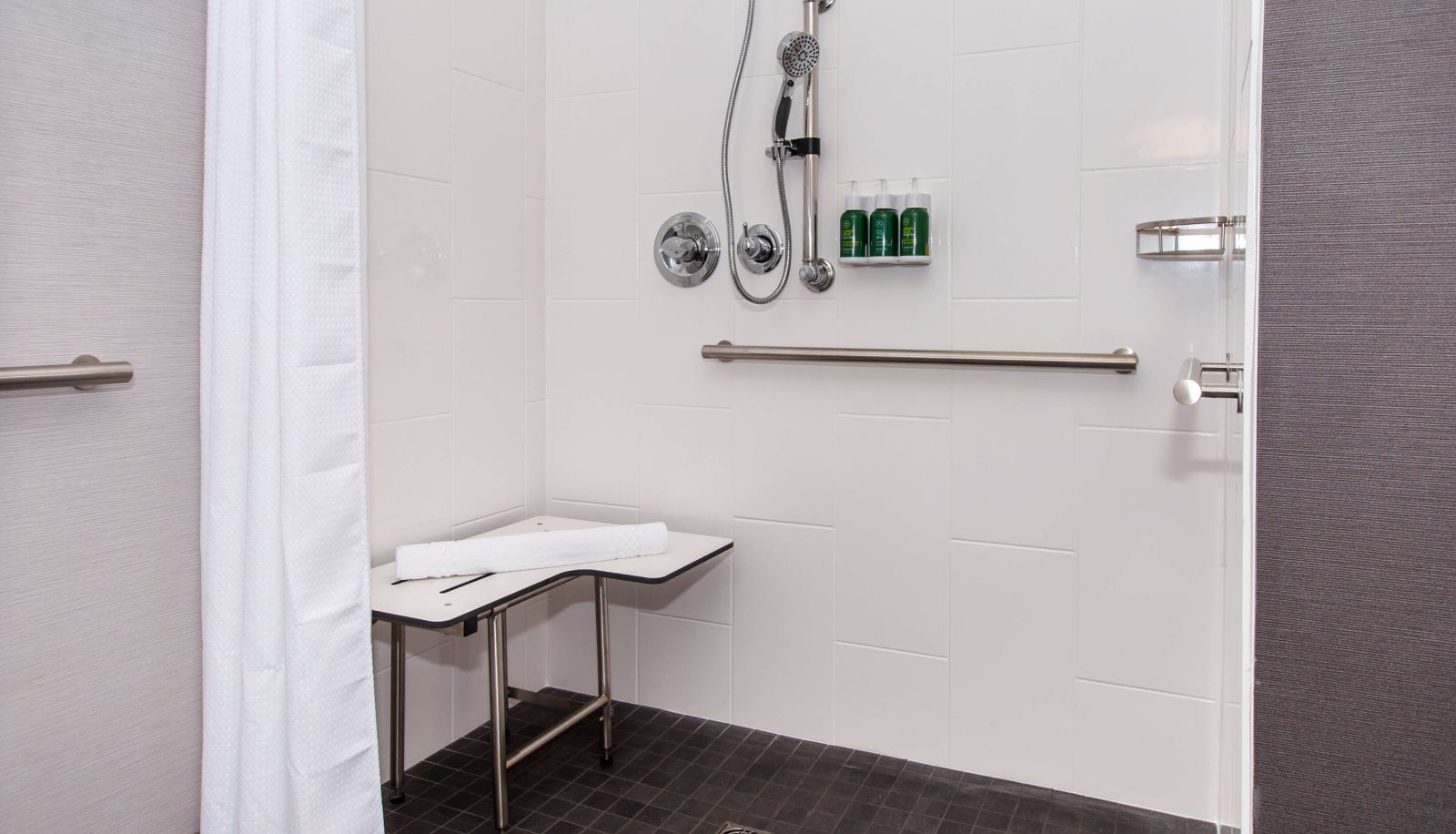 Zimmer - Courtyard by Marriott Rapid City