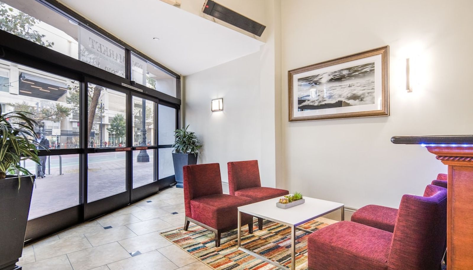 Lobby - Inn at Market