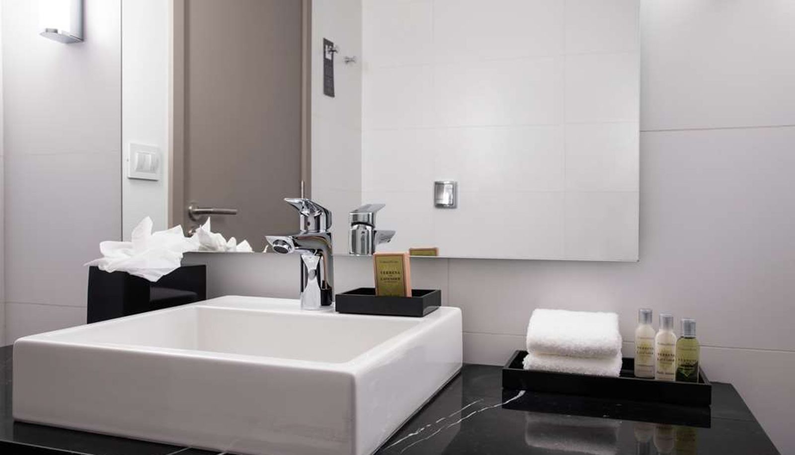 Superior room (double) - Curio Collection by Hilton SORO Montevideo