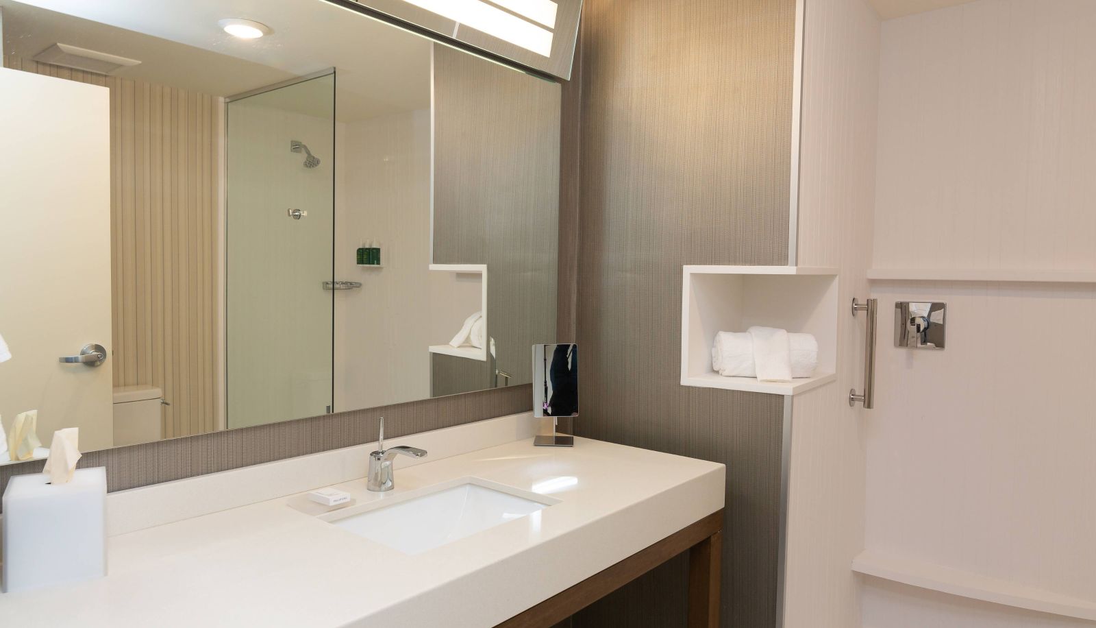Zimmer - Courtyard by Marriott Cartersville