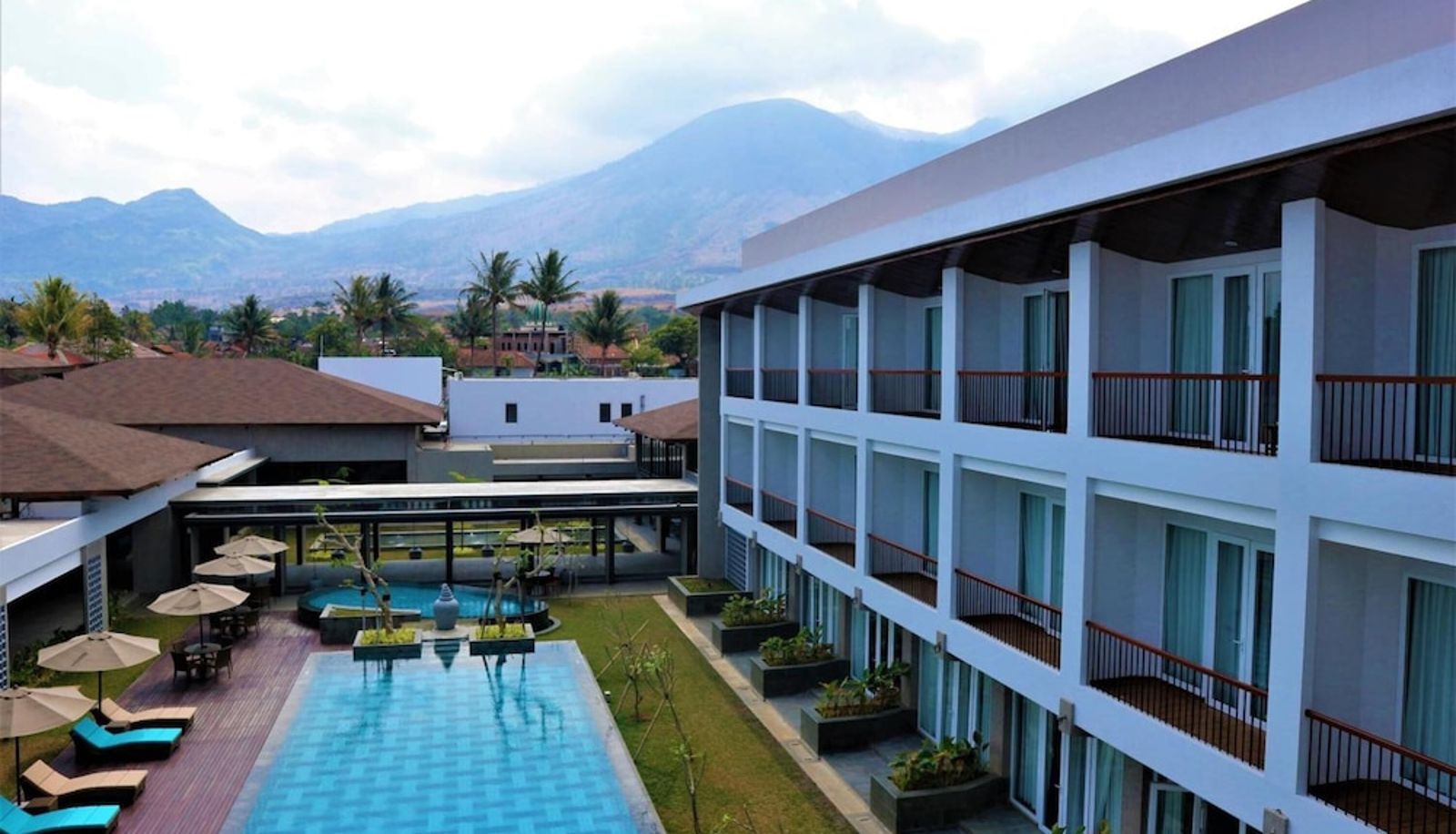 Basen - Santika Premiere Hotel Garut