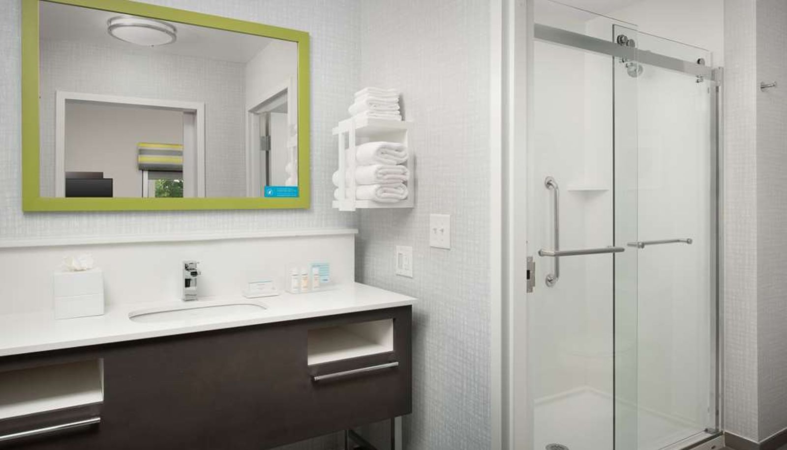 Habitación - Hampton Inn & Suites Charlotte Airport Lake Pointe