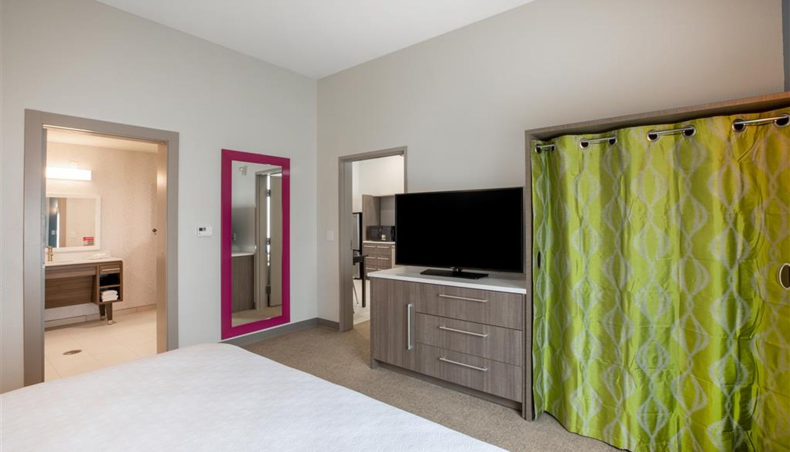 Room - Home2 Suites by Hilton Houston IAH Airport Beltway 8