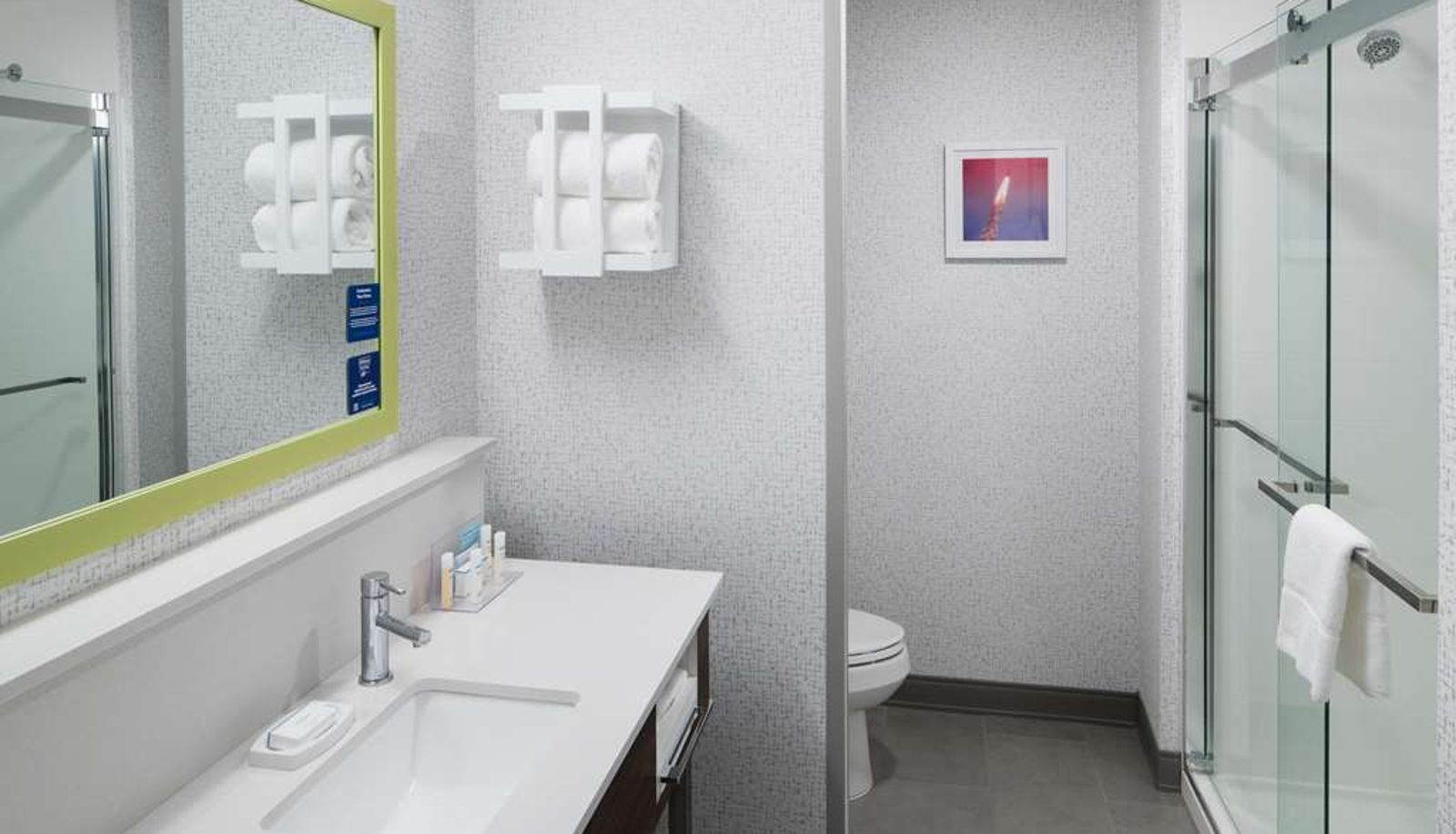 Room - Hampton Inn & Suites Cape Canaveral Cruise Port