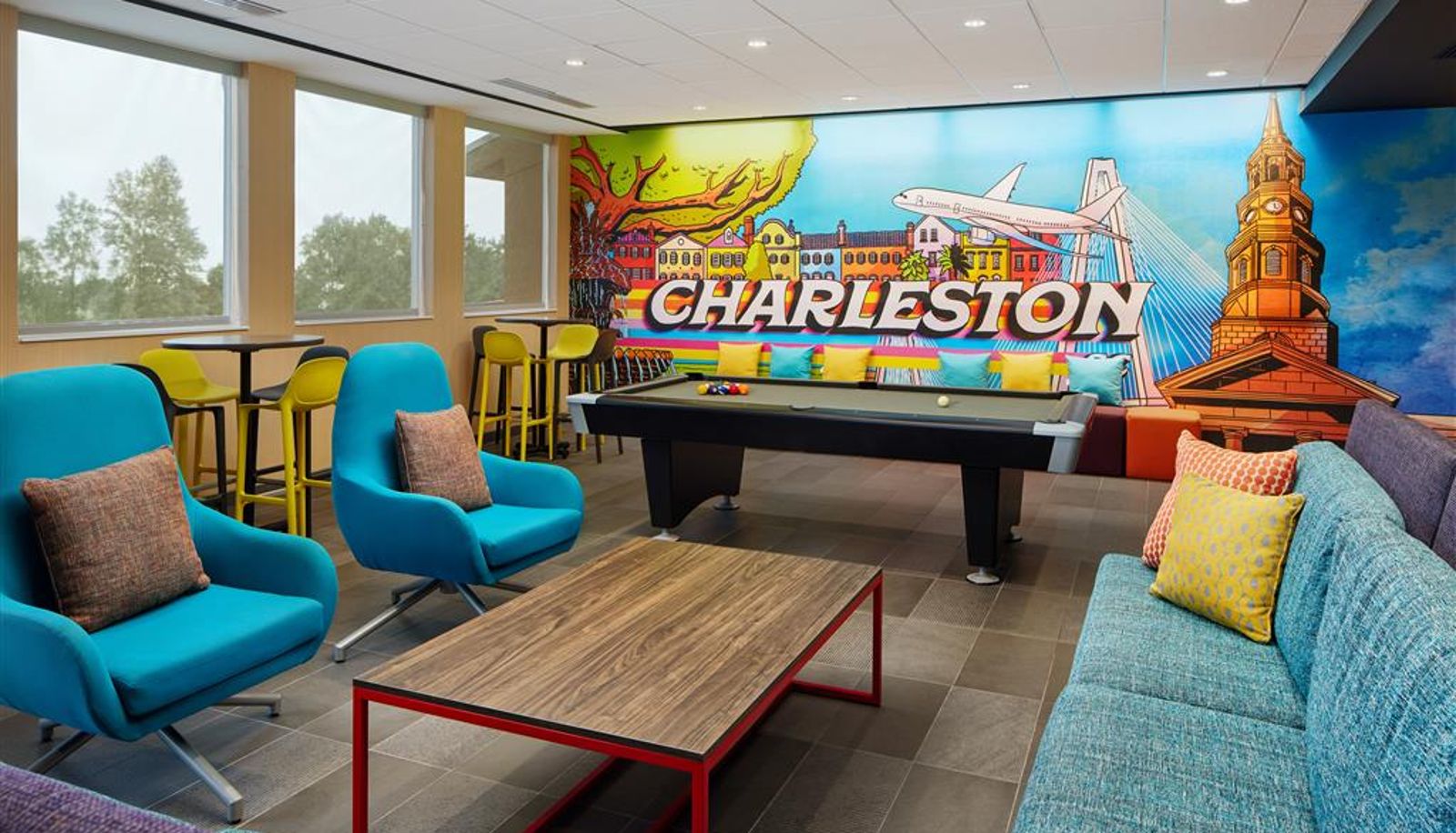 Lobby - Tru by Hilton Charleston Airport