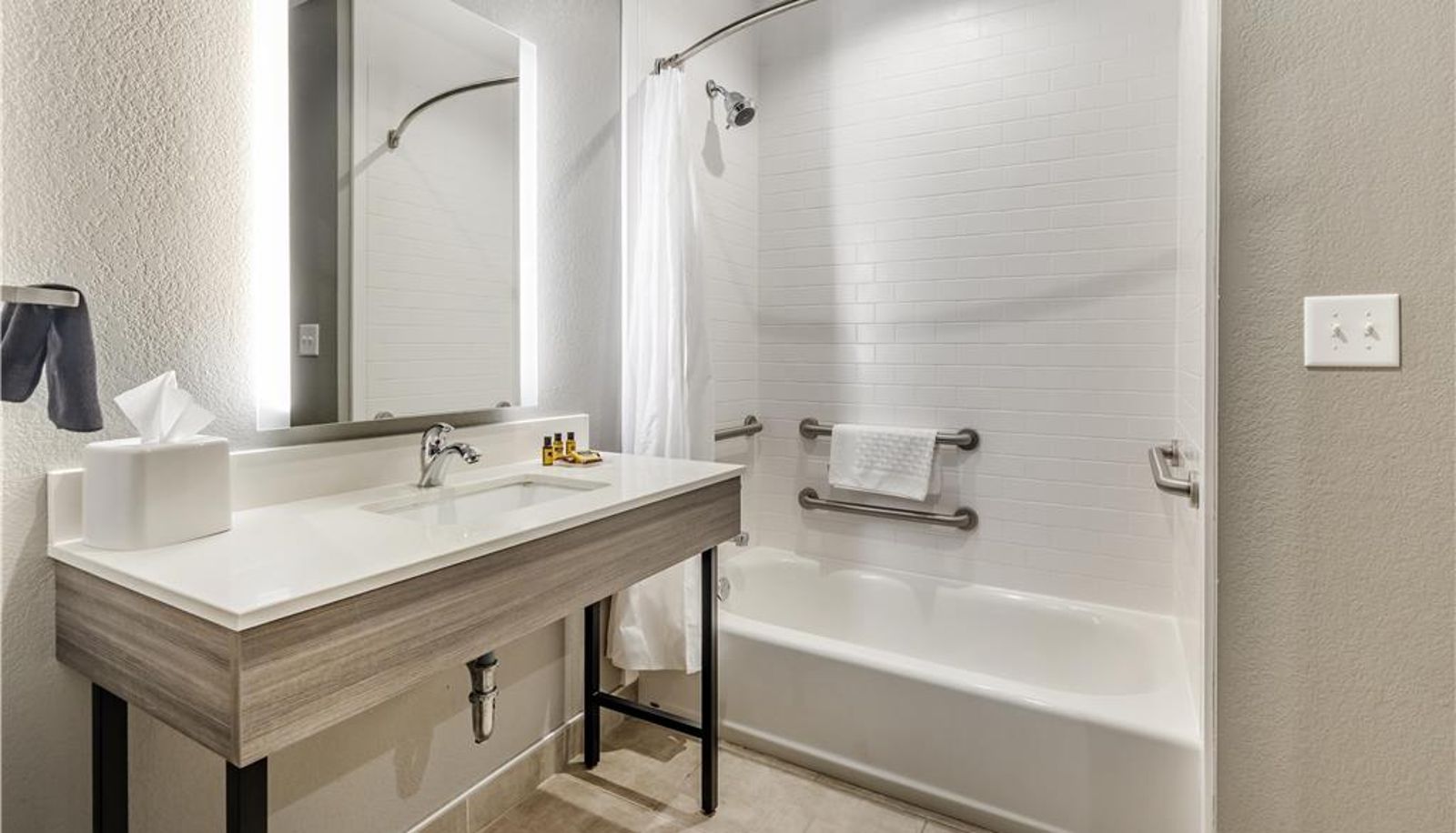 Room - Best Western Plus Lawrenceburg