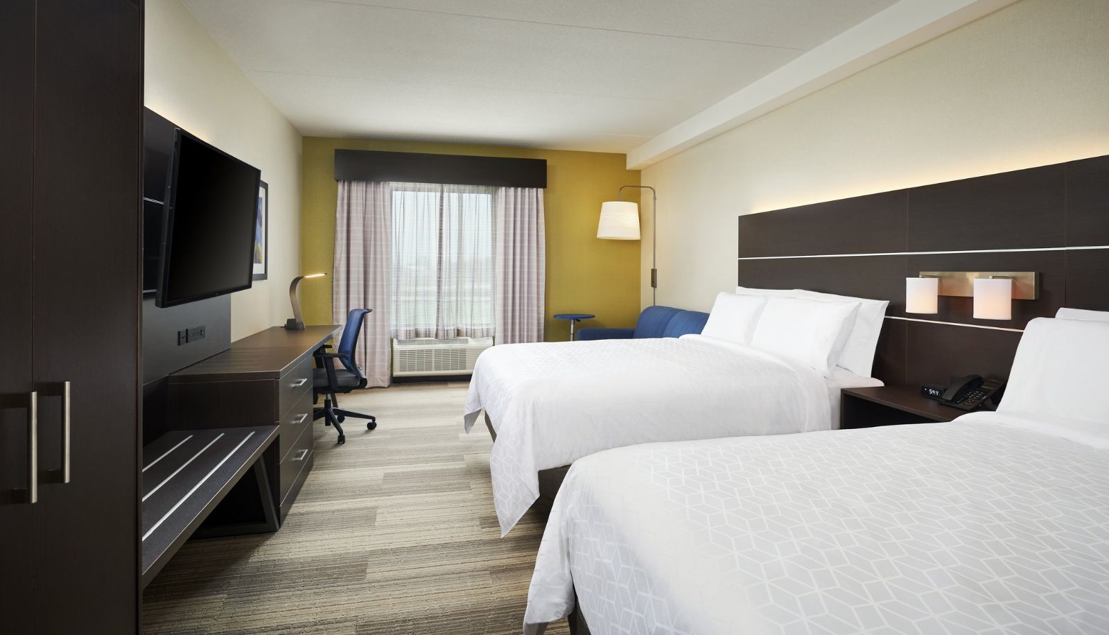 Camera - Holiday Inn Express & Suites WINDSOR EAST – LAKESHORE by IHG