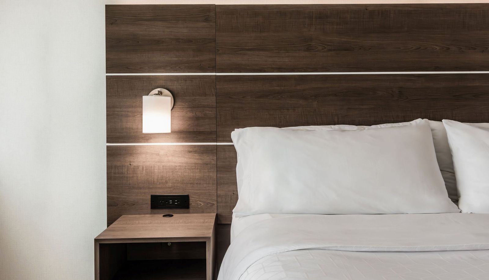Camera - Holiday Inn Express & Suites WELLAND by IHG