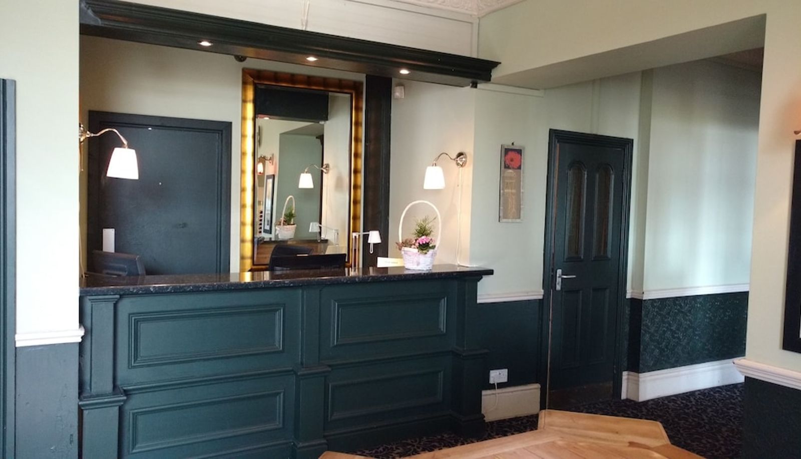 Reception - Bar & Grill Royal Hotel