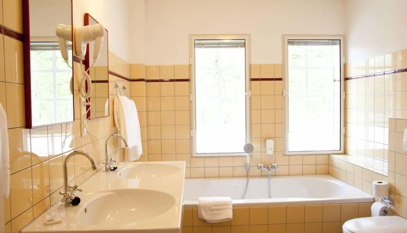 Habitación superior (doble) - Hotel Konbanwa